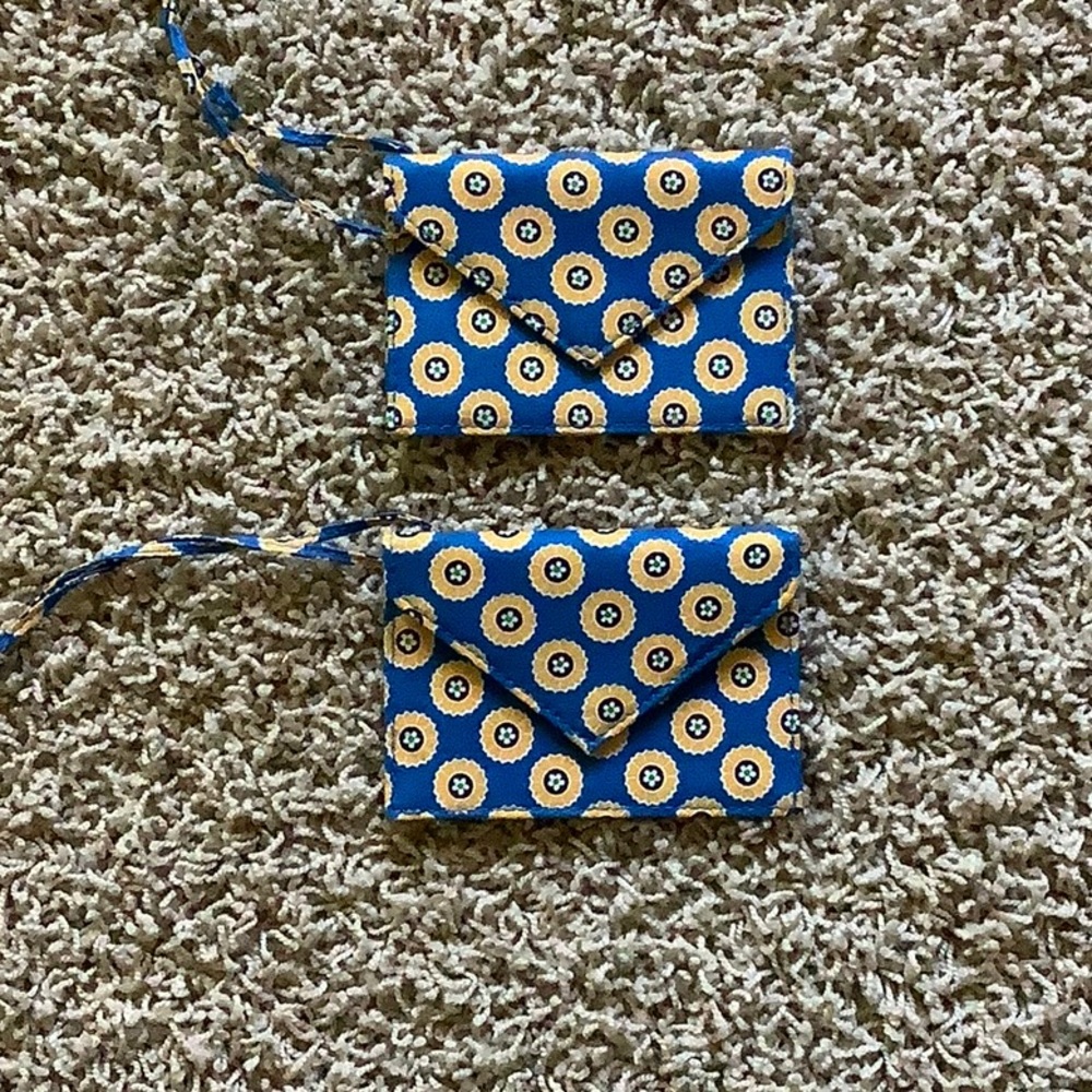 NWOT-Vera Bradley luggage/bag tags